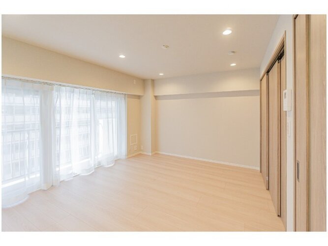 ゆったりくつろげる上質なリビングダイニングは、あなたの暮らしにより価値のある時間を演出してくれます。 ゆったりくつろげる上質なリビングダイニングは、あなたの暮らしにより価値のある時間を演出してくれます。