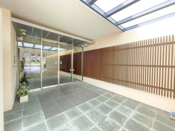 エントランス エントランス