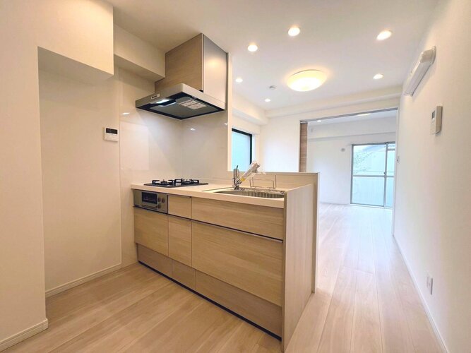 ダイニング・キッチン　約6.7帖