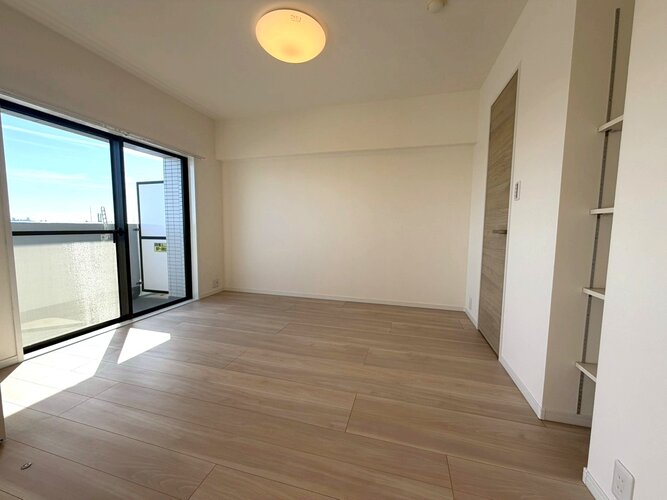 洋室 約5.7帖 洋室 約5.7帖