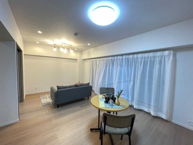 【居間・リビング】 【居間・リビング】