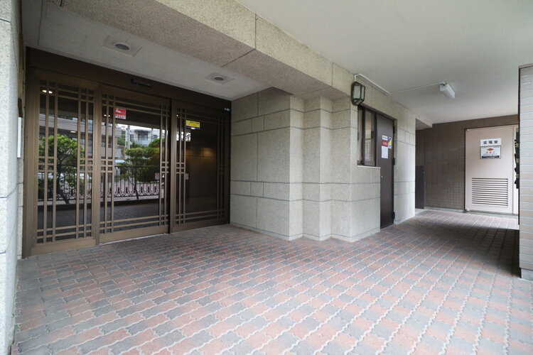 エントランス エントランス