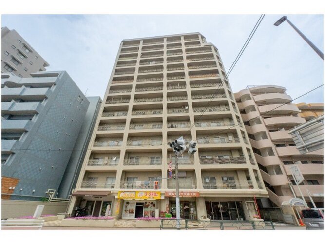 練馬駅まで徒歩4分の立地にたたずむ総戸数147戸のマンション。ペット飼育相談! 練馬駅まで徒歩4分の立地にたたずむ総戸数147戸のマンション。ペット飼育相談!