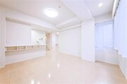 ほっと一息つけるような、安心できる空間です♪シンプルな内装は、ニーズが変わってもご活用頂けそうです。 ほっと一息つけるような、安心できる空間です♪シンプルな内装は、ニーズが変わってもご活用頂けそうです。