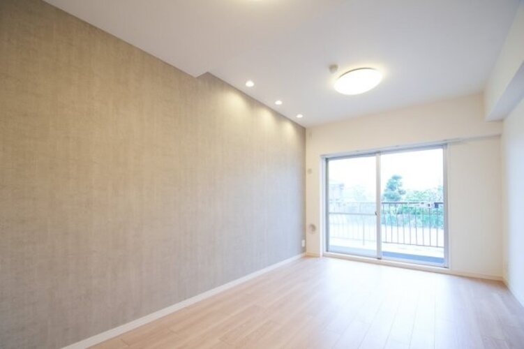 【居間・リビング】コスモ朝霞 【居間・リビング】コスモ朝霞