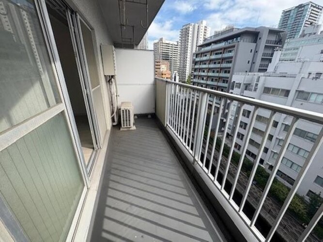 バルコニー バルコニー