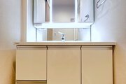 ミラーキャビネット付き洗面台