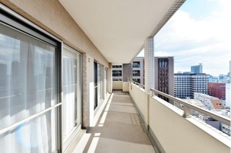 バルコニー バルコニー