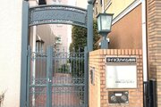趣のあるエントランス。 趣のあるエントランス。
