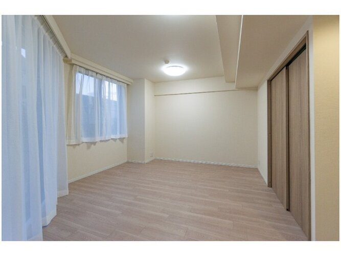 ほっと一息つけるような、安心できる空間です♪シンプルな内装は、ニーズが変わってもご活用頂けそうです。