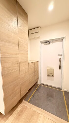 【玄関】収納力豊富な下足入！
