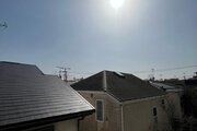 眺望 ・バルコニーからの眺望では、いっぱいに広がる青空を仰げます。深呼吸し、日々をアップデートできる眺めです。 眺望 ・バルコニーからの眺望では、いっぱいに広がる青空を仰げます。深呼吸し、日々をアップデートできる眺めです。