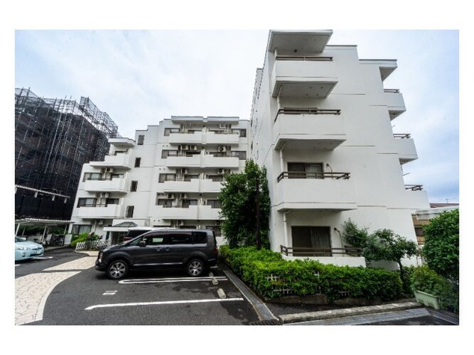 4駅4路線利用可能。通勤・通学に便利な立地です。