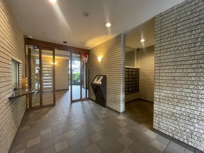 エントランス エントランス