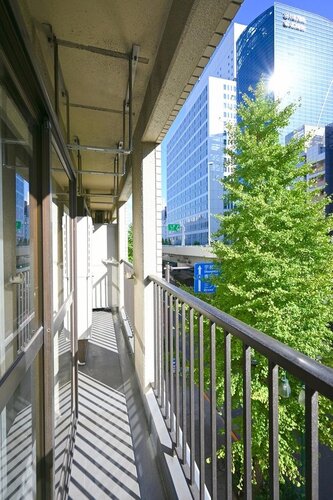 バルコニー バルコニー