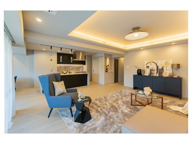 広々とした開放感を感じるLDK。思い思いに憩いの場所を作り上げていけそうです。