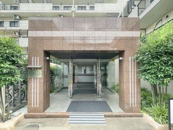 エントランス エントランス