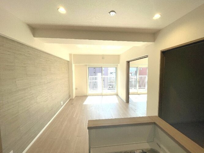 爽やかな風がそよぐ光に溢れた空間。清々しい気持ちになるお部屋です。