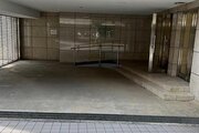 平成築の綺麗なエントランス ~掃除も行き届いていて常に綺麗に保たれたエントランス~ 平成築の綺麗なエントランス ~掃除も行き届いていて常に綺麗に保たれたエントランス~
