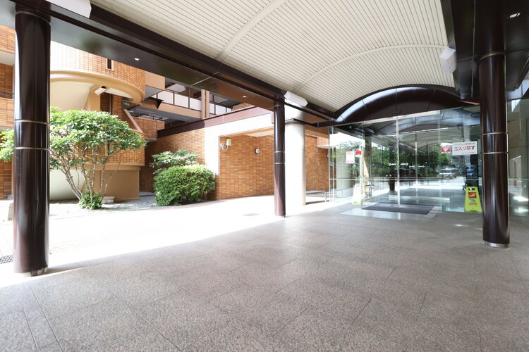 エントランスアプローチ エントランスアプローチ