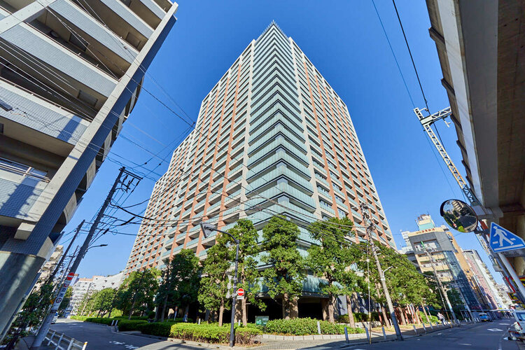 重厚感あふれる高級マンションという印象を与えてくれます。そのデザインは住むほどに実感が増すものです。 重厚感あふれる高級マンションという印象を与えてくれます。そのデザインは住むほどに実感が増すものです。