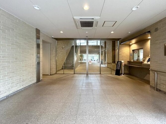 エントランス エントランス