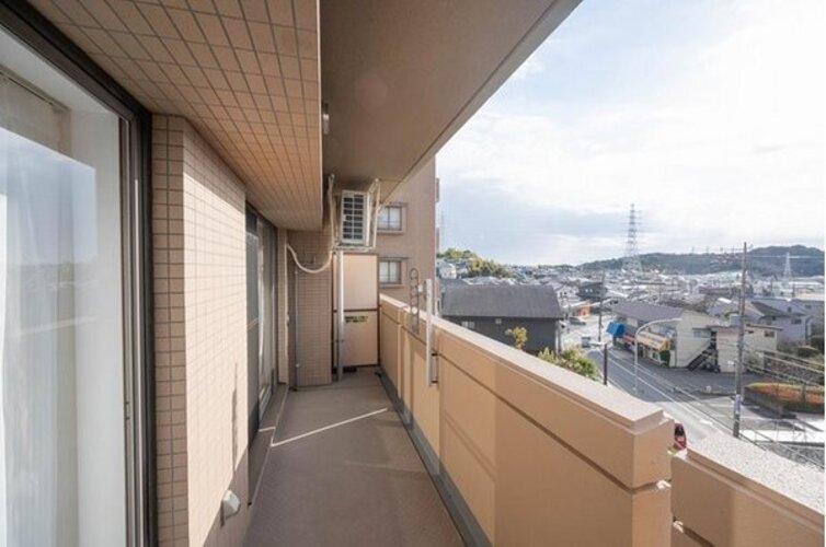 バルコニー バルコニー
