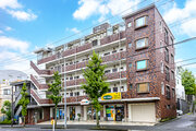 優しく迎えてくれる豊かな自然。四季の移り変わりを感じる心地よい場所となりそうです。 優しく迎えてくれる豊かな自然。四季の移り変わりを感じる心地よい場所となりそうです。