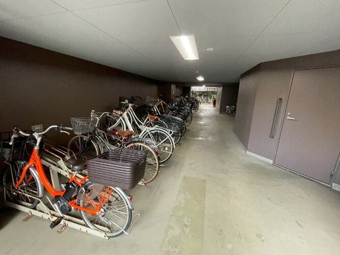 整理整頓された駐輪場。空き状況は都度ご確認下さい。