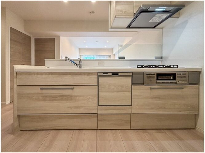 スムーズに作業でき、お手入れのことも考えられている、そんなキッチンスペースに仕上げました。 スムーズに作業でき、お手入れのことも考えられている、そんなキッチンスペースに仕上げました。