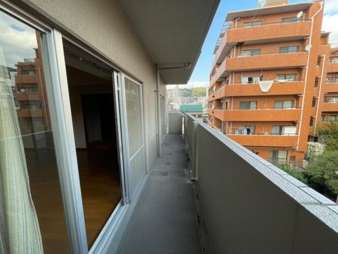 バルコニー バルコニー