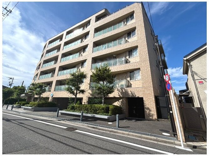 優しく迎えてくれる豊かな自然。四季の移り変わりを感じる心地よい場所となりそうです。