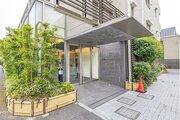 エントランス エントランス