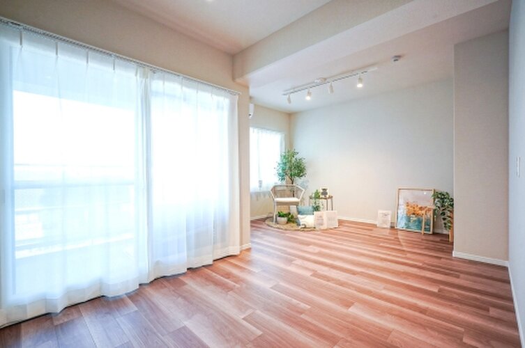 8階建7階部分につき眺望・陽当り良好！