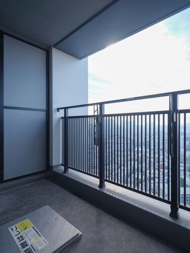 バルコニー バルコニー