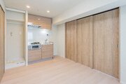 内装はシンプルに落ち着きのある空間にしています。ゆったりとしたひとときを過ごせそうです♪ 内装はシンプルに落ち着きのある空間にしています。ゆったりとしたひとときを過ごせそうです♪