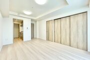 内装はシンプルに落ち着きのある空間にしています。ゆったりとしたひとときを過ごせそうです♪ 内装はシンプルに落ち着きのある空間にしています。ゆったりとしたひとときを過ごせそうです♪