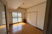 リビング以外の居室 リビング以外の居室