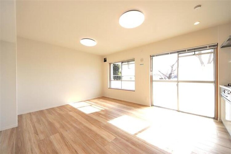 一人ひとりの理想の住まい。実現して頂くためにシンプルなデザインの空間に仕上げました。 一人ひとりの理想の住まい。実現して頂くためにシンプルなデザインの空間に仕上げました。