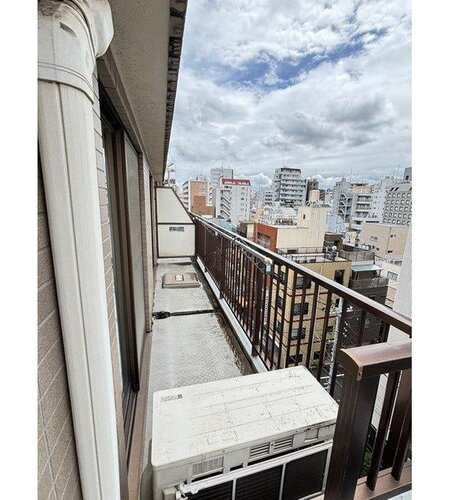 バルコニー バルコニー