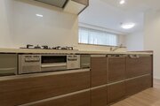 暮らしの中で輝き続けるキッチン。日々の調理を快適にサポート。あなたの暮らしに寄り添うキッチンです。 暮らしの中で輝き続けるキッチン。日々の調理を快適にサポート。あなたの暮らしに寄り添うキッチンです。
