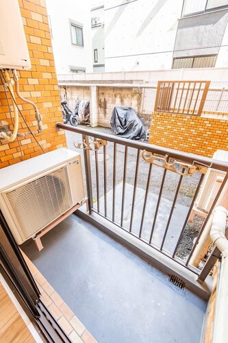 バルコニー バルコニー