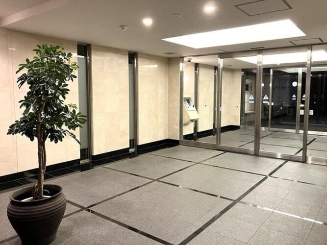 エントランス エントランス