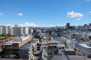 遠くの空に「東京スカイツリー」をご覧いただける開放的な眺望です。広がる青空のもとで大きく深呼吸をすれば、毎日を穏やかな気持ちでスタートできそうです。