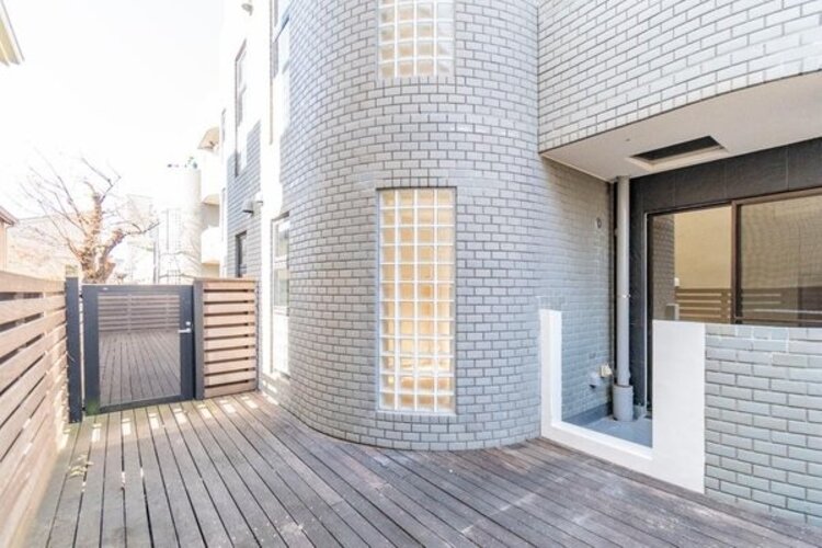 バルコニー バルコニー