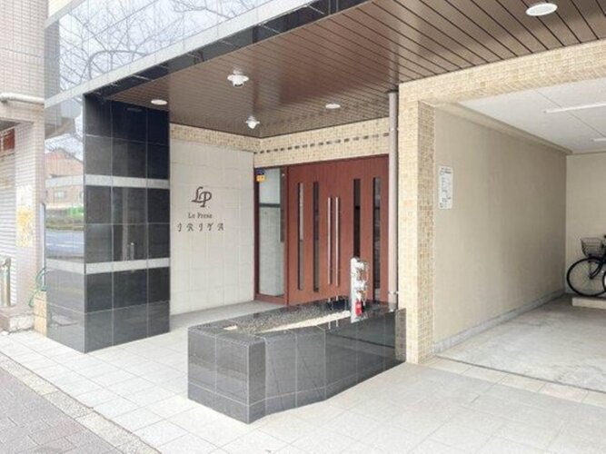 エントランス エントランス