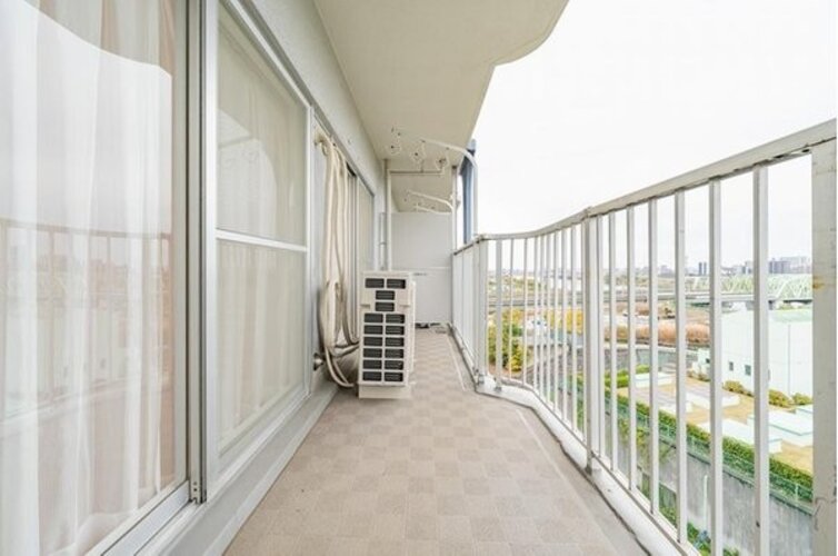 バルコニー バルコニー