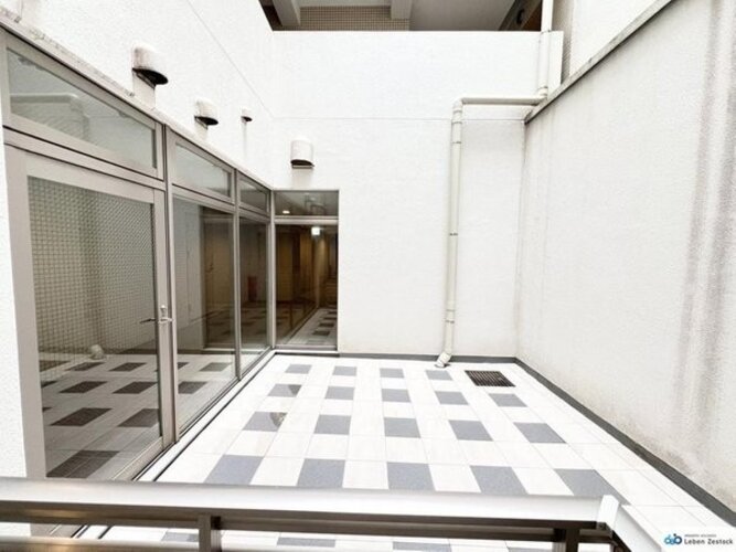 バルコニー バルコニー