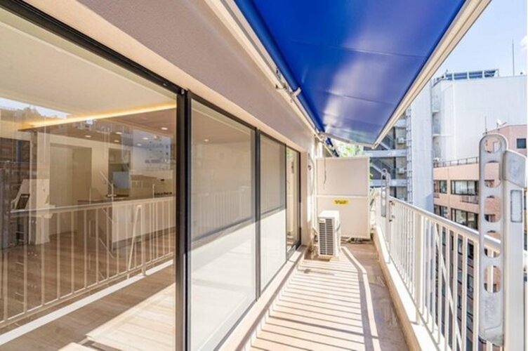 バルコニー バルコニー