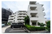 4駅4路線利用可能。通勤・通学に便利な立地です。